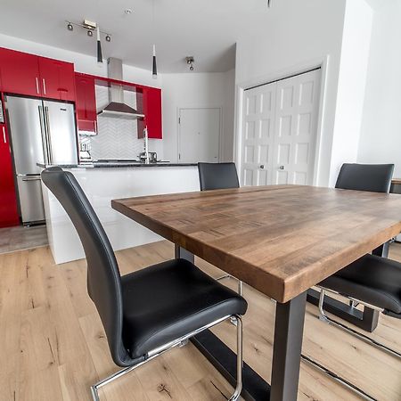 Апартаменты Aux Havres Urbains - Le Penthouse Du Kameleon Квебек Экстерьер фото