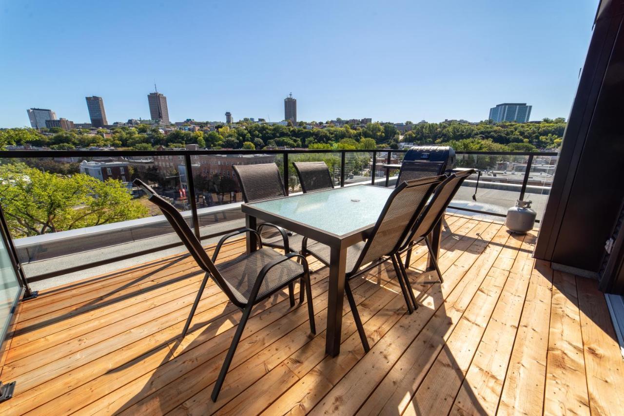 Апартаменты Aux Havres Urbains - Le Penthouse Du Kameleon Квебек Экстерьер фото